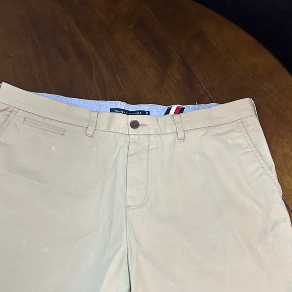 Tommy Hilfiger Men's Khaki Flat Front Shorts - Picture 3 of 4